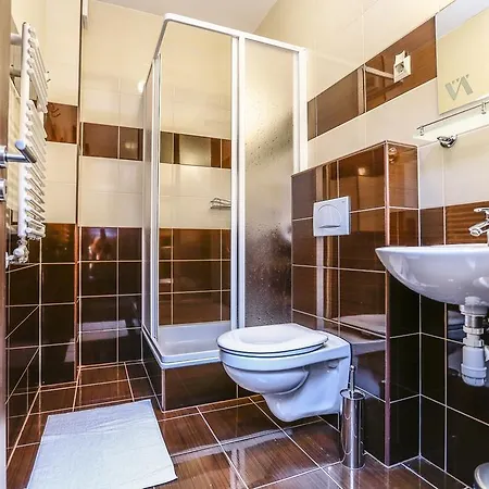 Granatalma Vendeghaz 3* Fehérvárcsurgó