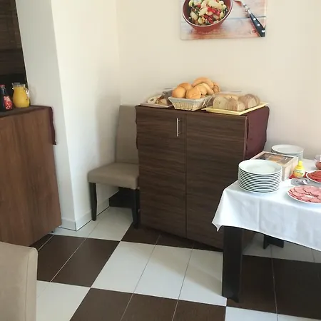 Guest house Granatalma Vendeghaz 2*