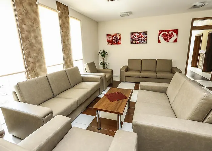 Granatalma Vendeghaz 3* Fehérvárcsurgó